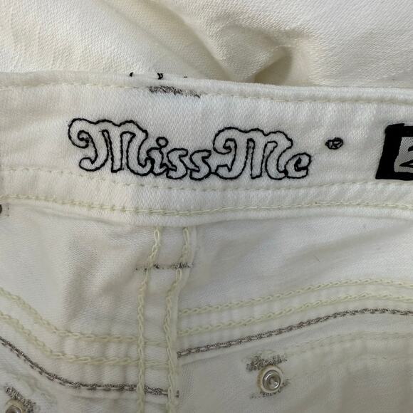 Miss Me Jeans Women's 26 (2) White Boot Cut Embellished Western Wear Summer - Picture 9 of 16